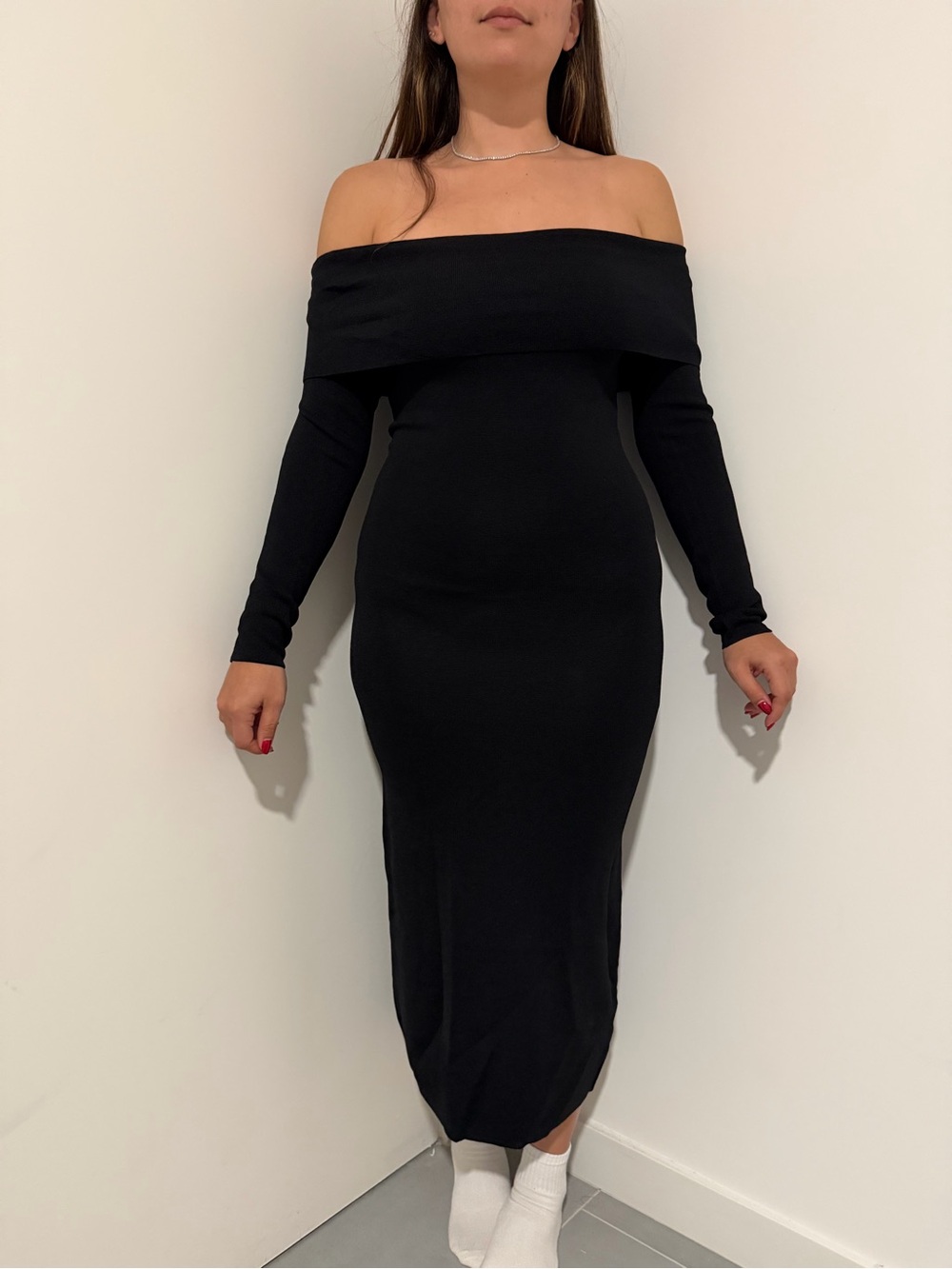 BARDOT Off-Shoulder Long Sleeve Black Midi Dress